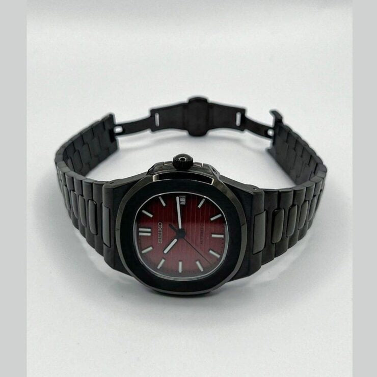Seikotilus "Black red" NH35