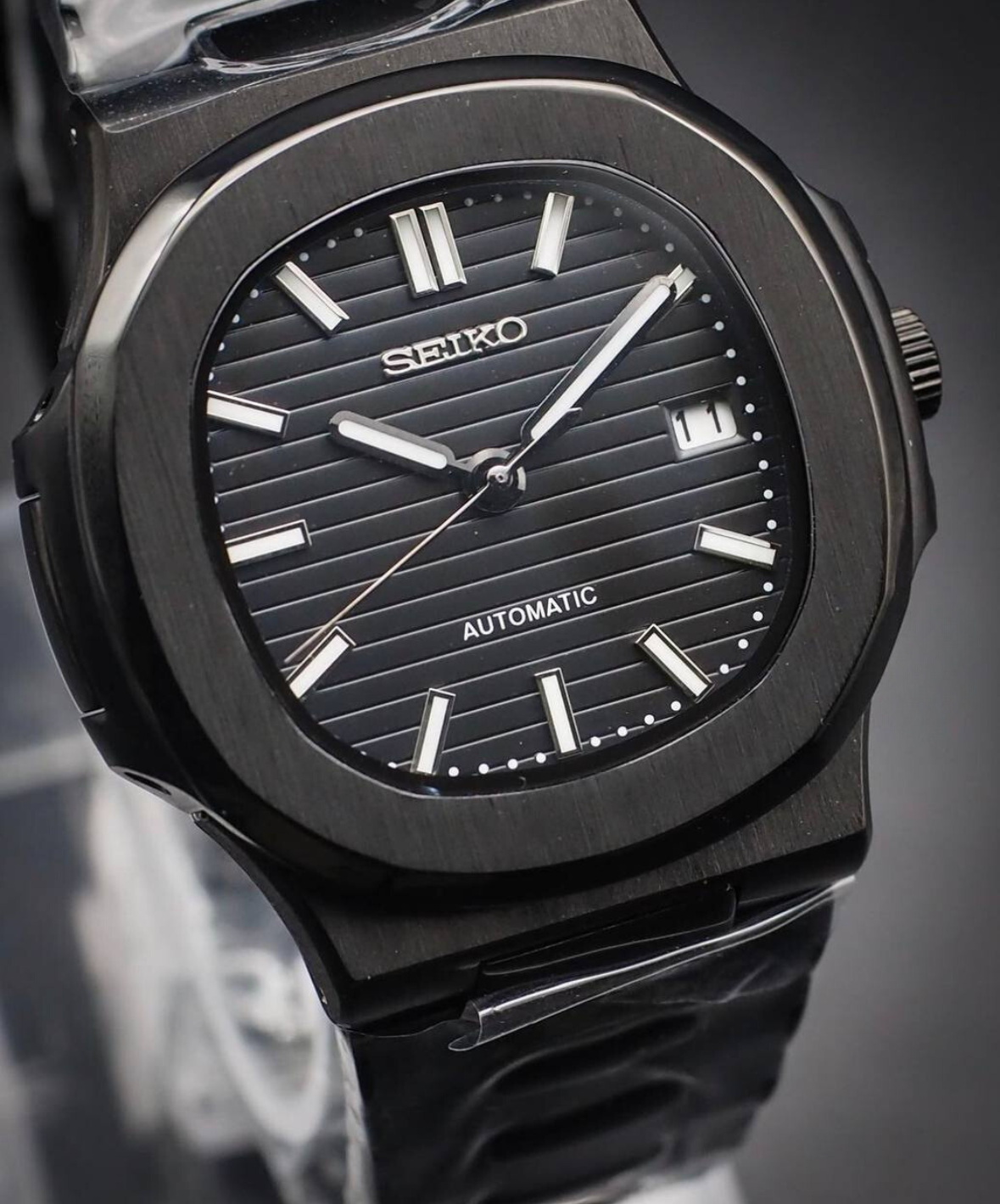Seikotilus "Black" NH35