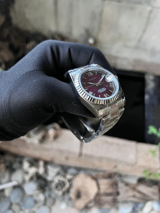 Seikojust "Steel purple" NH35
