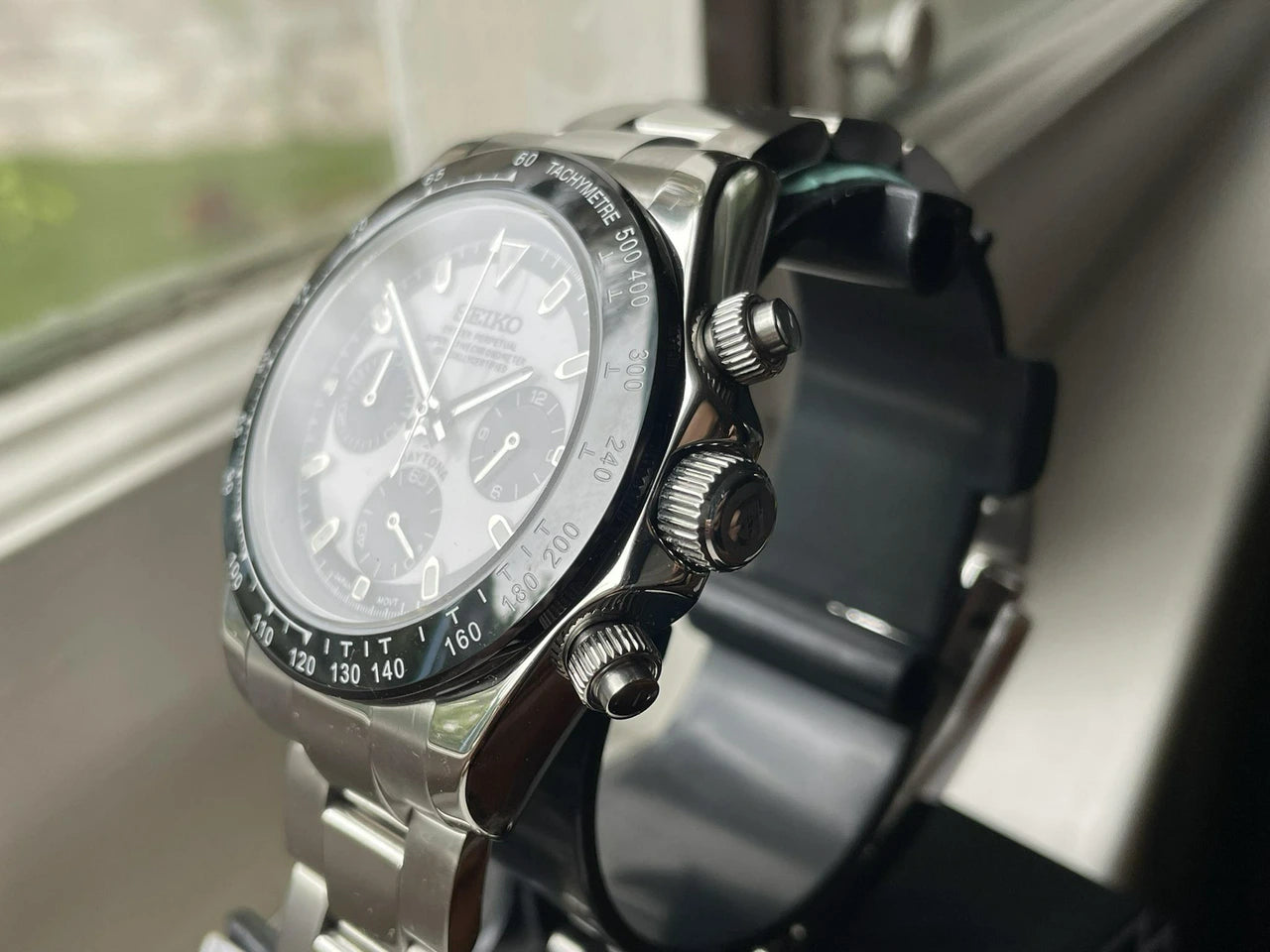 Seikona "White black steel" VK63