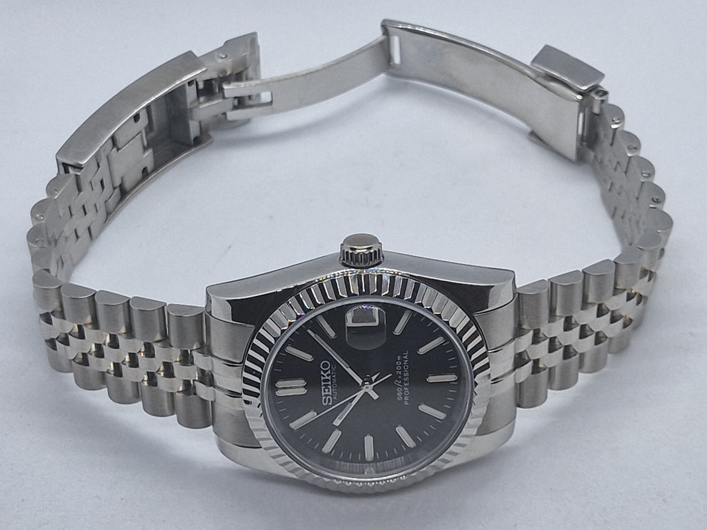 Seikojust "Black Silver" NH35